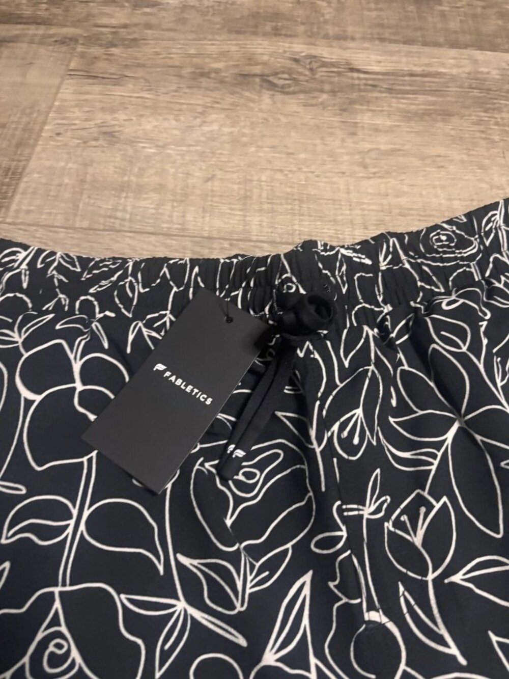 Fabletics Black Board Shorts Swim Trunks Men's Large NWT - Picture 4 of 6